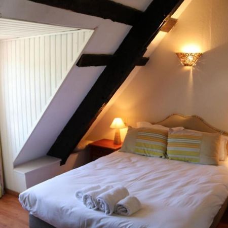 Le Poisson Ivre Bed & Breakfast Dinan Dış mekan fotoğraf
